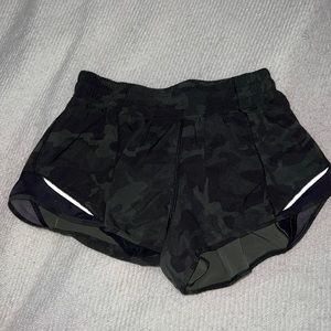 green camo gotta hot lulu shorts